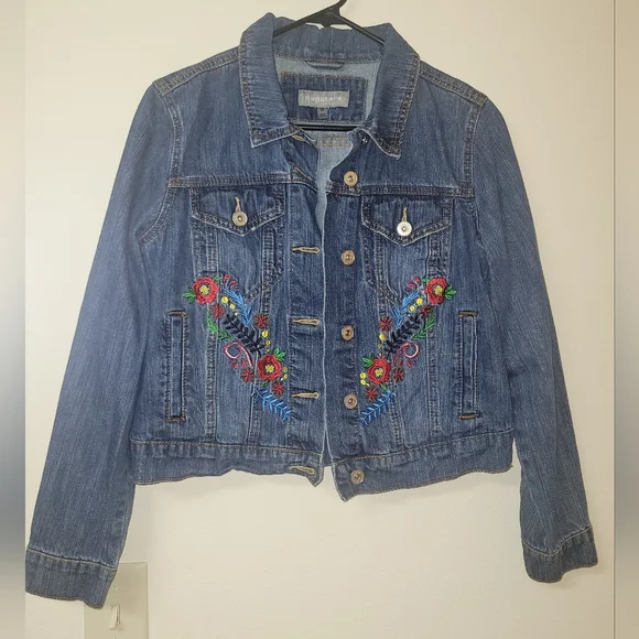 Bagatelle Boho Flower Embroidery Jean Jacket - Picture 2 of 16